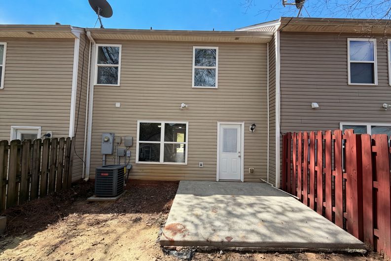 Photo 5 of 23 of 258 Alcovy Walk Dr, Lawrenceville, GA