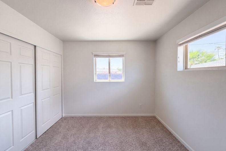 Photo 16 of 29 of 909 W Missouri Ave, Phoenix, AZ