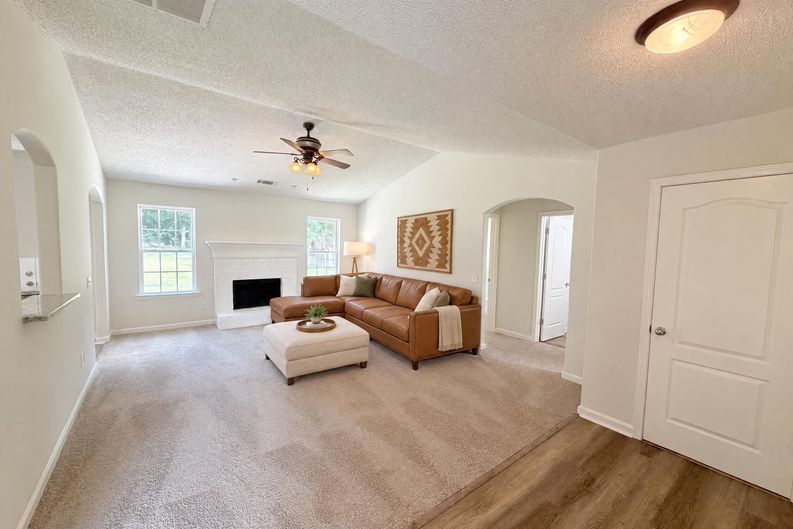 Photo 7 of 25 of 2506 Marixa Dr, Statham, GA