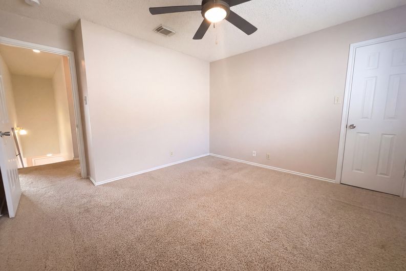 Photo 12 of 17 of 5215 Kenton Stone, San Antonio, TX