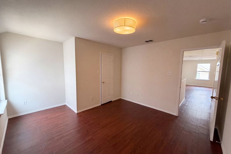 Photo 16 of 22 of 1202 McCormick St, Garland, TX