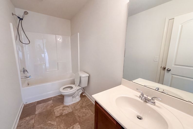 Photo 11 of 23 of 411 Sandybrooke Dr, High Point, NC