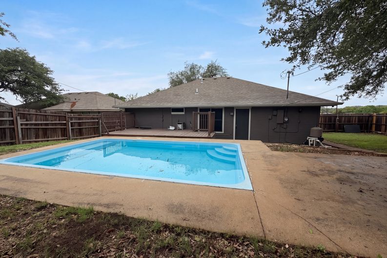 Photo 5 of 17 of 2708 Timberline Dr, Killeen, TX