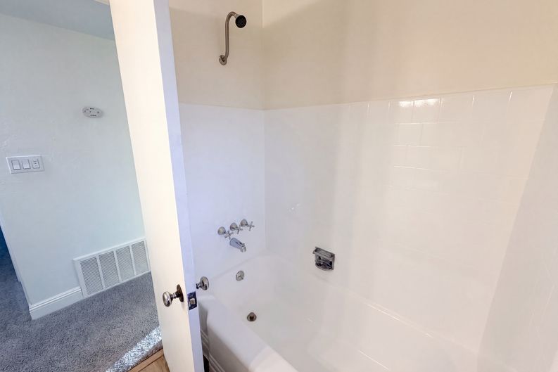 Photo 23 of 45 of 5351 Bonniemae Way, Sacramento, CA