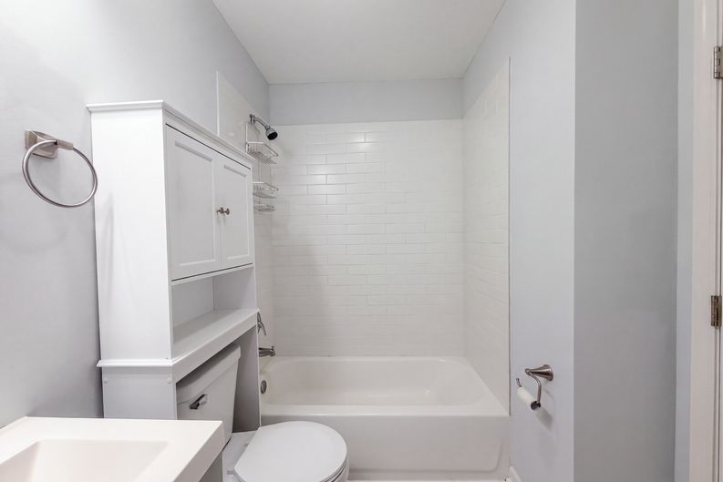 Photo 9 of 21 of 513 S Champion Ave, Columbus, OH