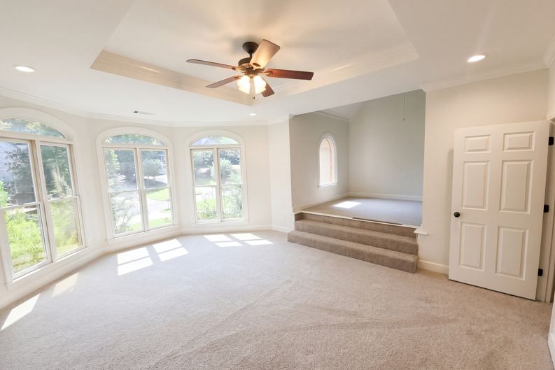 Photo 7 of 45 of 5064 Greystone Way, Hoover, AL