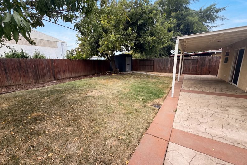 Photo 15 of 16 of 4940 Alcott Dr, Sacramento, CA