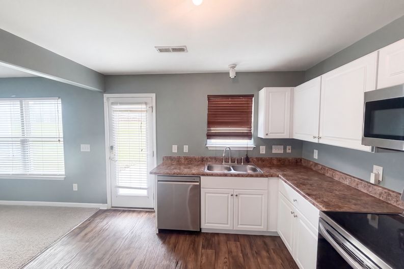 Photo 6 of 22 of 741 Cairn Cir, Burlington, NC