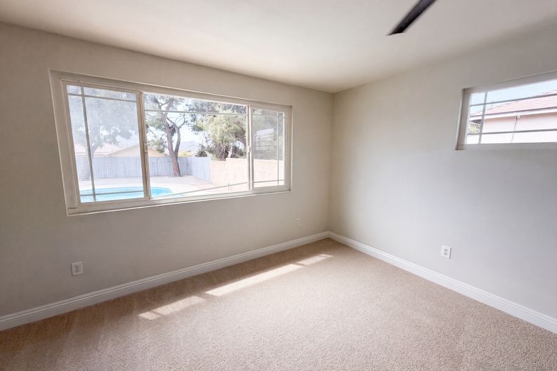 Photo 10 of 18 of 16515 Rosemary Dr, Fontana, CA
