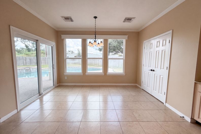 Photo 11 of 29 of 16507 Cypress Brook Ct, Cypress, TX
