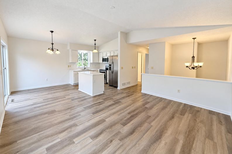 Photo 5 of 19 of 28127 146th St NW, Zimmerman, MN