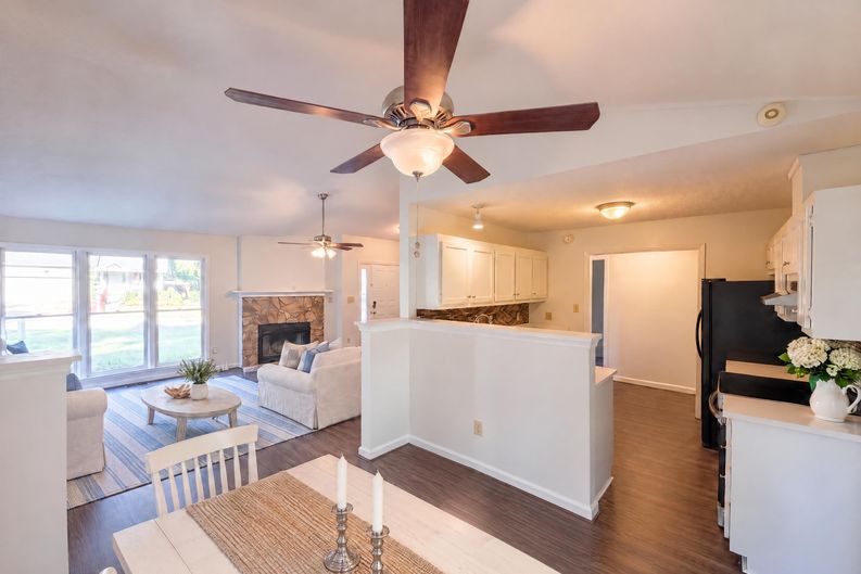 Photo 8 of 16 of 3117 Verdugo Dr, Raleigh, NC