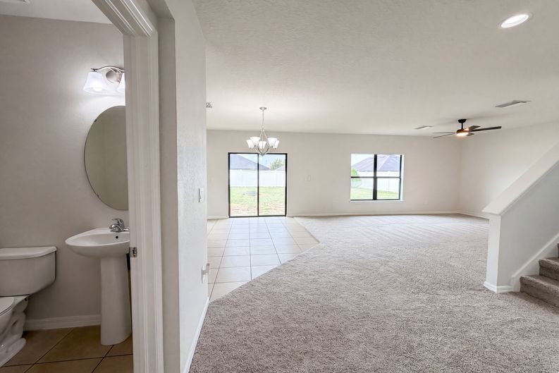Photo 6 of 29 of 14207 Alistar Manor Dr, Wimauma, FL