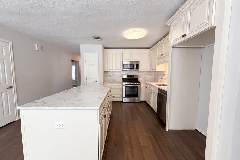 Photo 14 of 19 of 21886 Pinewilde Ct, Porter, TX