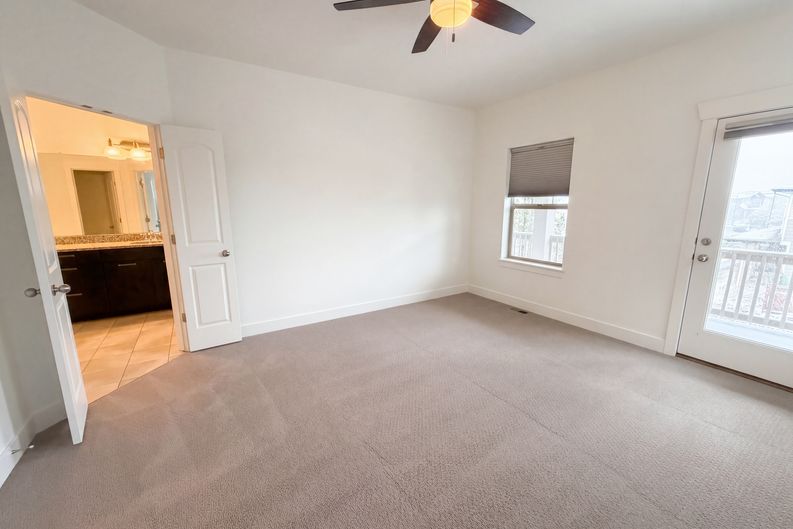 Photo 4 of 33 of 11466 E 27th Ave, Denver, CO