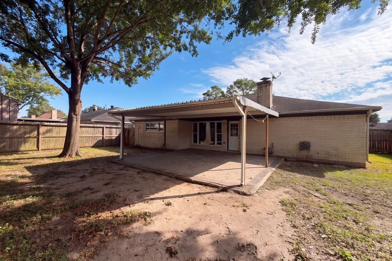 Photo 5 of 34 of 4514 Arapajo St, Pasadena, TX