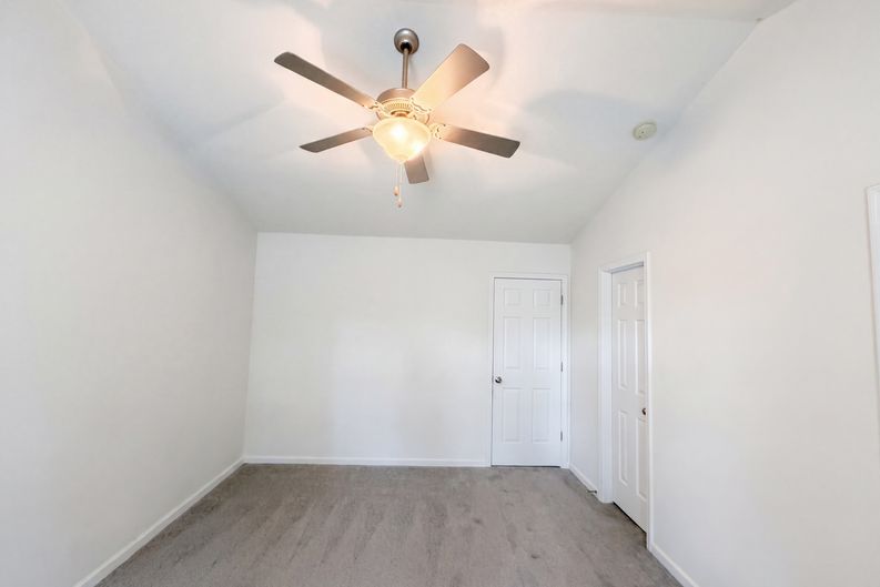 Photo 16 of 19 of 470 Kinsman Ct, Fuquay Varina, NC