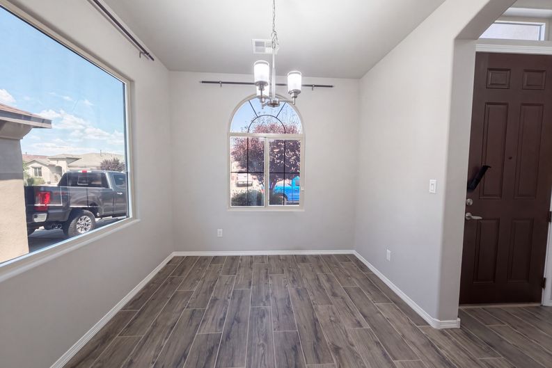 Photo 6 of 24 of 6384 Red Falcon Dr NE, Rio Rancho, NM
