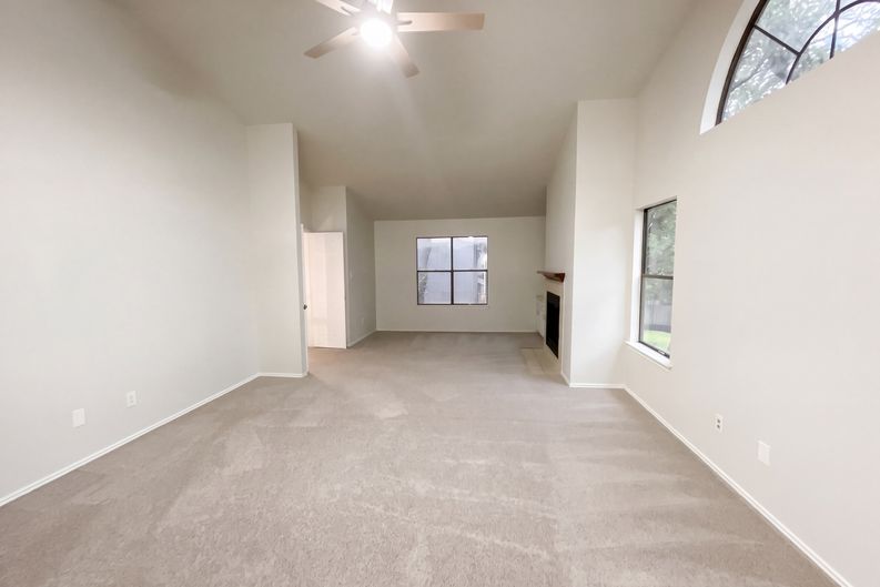 Photo 4 of 22 of 7724 Benbrook, San Antonio, TX