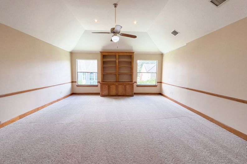 Photo 21 of 29 of 17418 Wilton Park Ct, Spring, TX