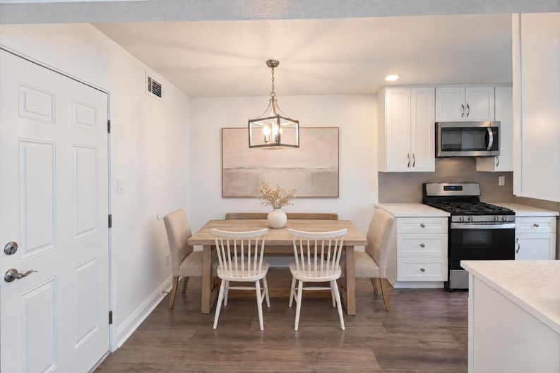 Photo 3 of 25 of 2625 El Greco Dr, Modesto, CA