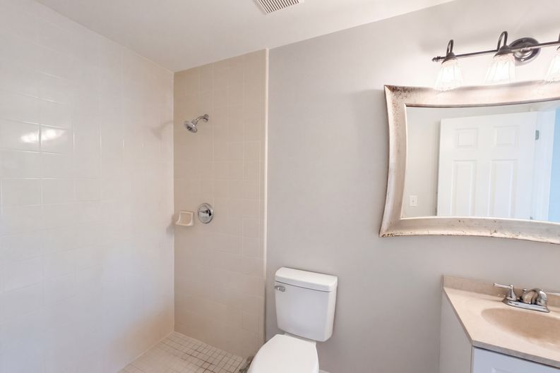 Photo 16 of 20 of 13319 Caspian Ln, Clermont, FL