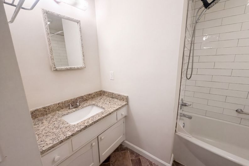 Photo 11 of 19 of 2605 Lamroc Rd, Greensboro, NC