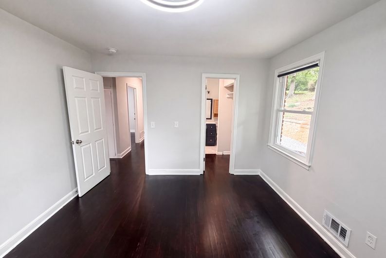 Photo 19 of 29 of 1710 Fairhaven Dr, Columbia, SC