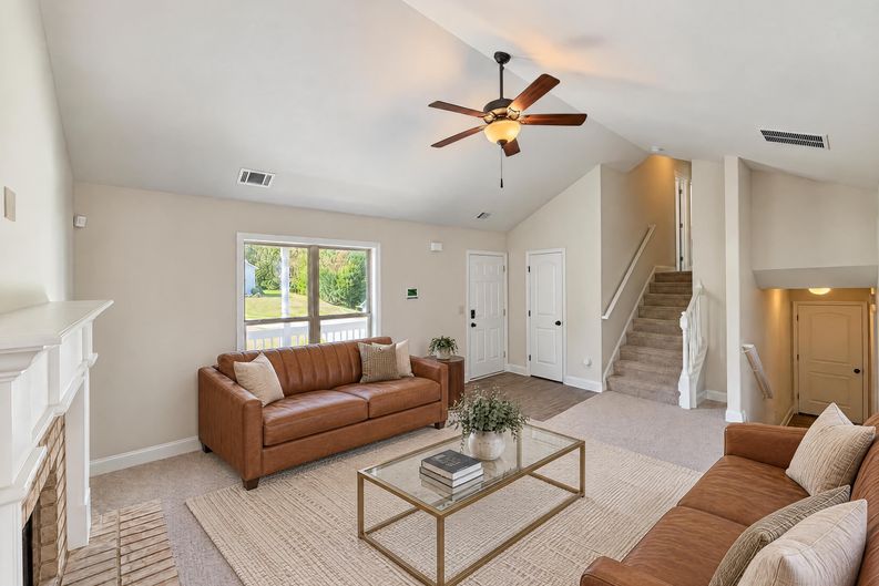 Photo 8 of 32 of 209 Brookside Dr, Lula, GA