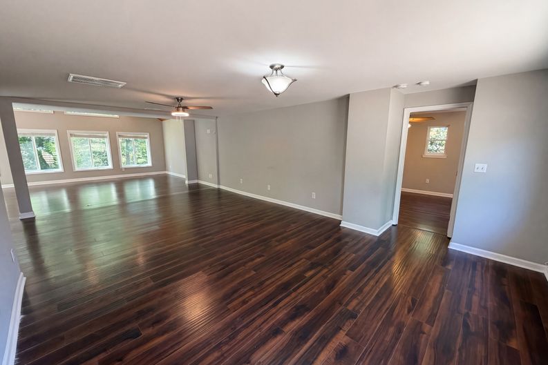 Photo 9 of 31 of 1322 Carolyn Dr, Charlotte, NC