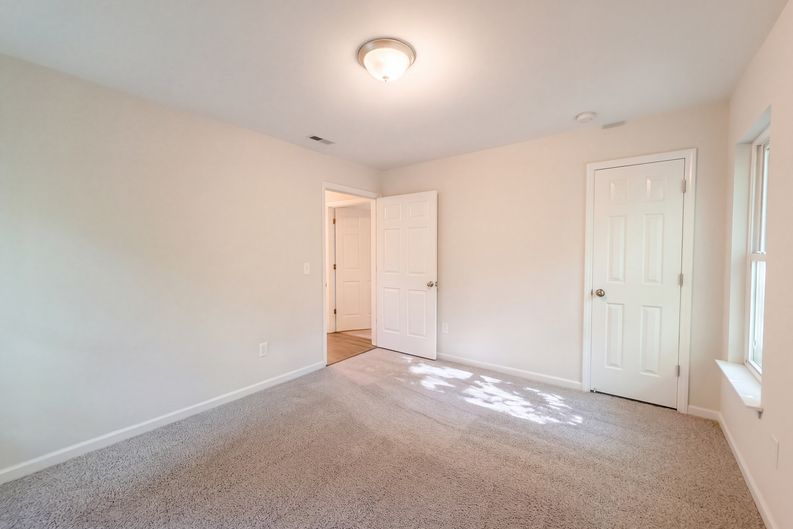 Photo 12 of 16 of 2513 Lindbergh St, Durham, NC
