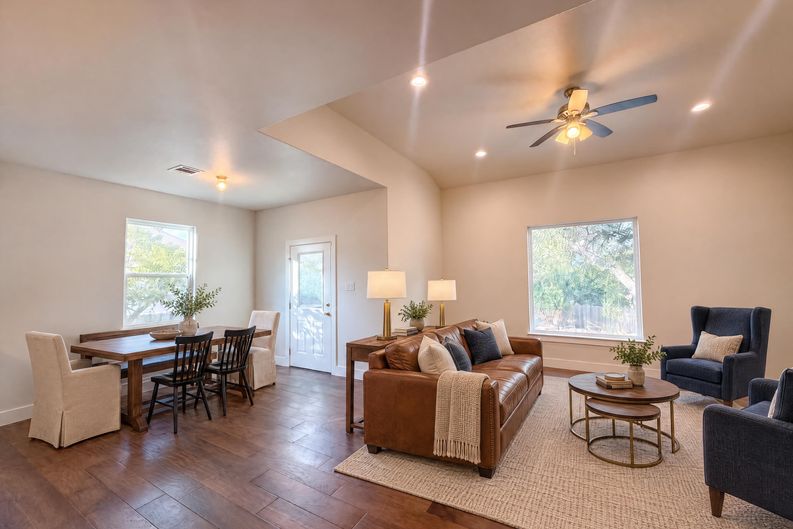 Photo 9 of 30 of 50 Whispering Valley Dr, Wimberley, TX