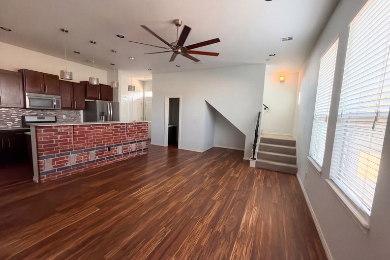 Photo 8 of 29 of 549 S Fretz Ave, Edmond, OK