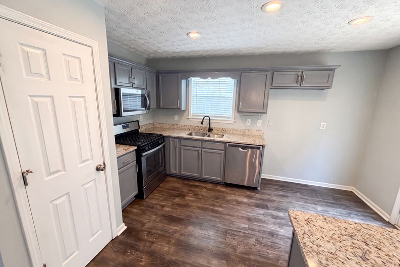 Photo 16 of 23 of 59 Paradise Cir, Douglasville, GA
