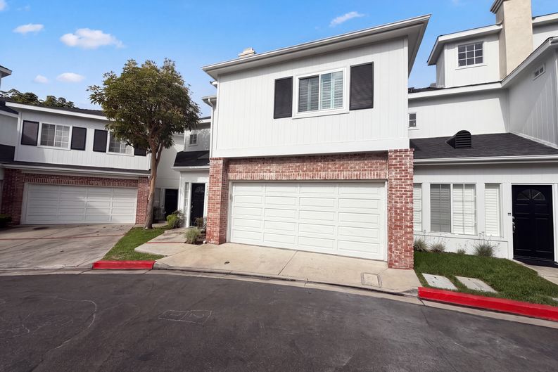 Photo 19 of 21 of 18743 Chapel Ln, Huntington Beach, CA
