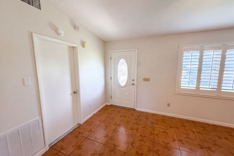 Photo 6 of 25 of 1008 Lynbrook St NW, Palm Bay, FL