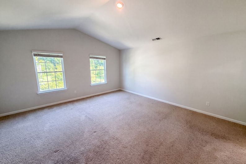 Photo 16 of 26 of 2014 Tarzi Ln, Charlotte, NC