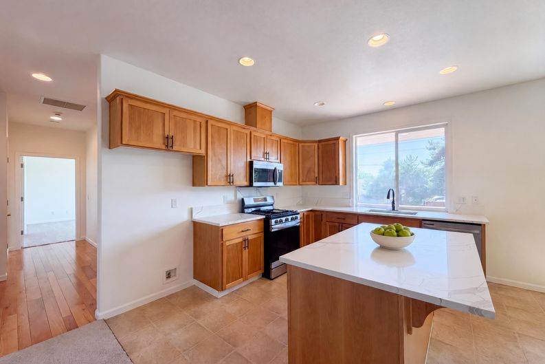 Photo 10 of 23 of 19015 SW Jessica Way, Beaverton, OR