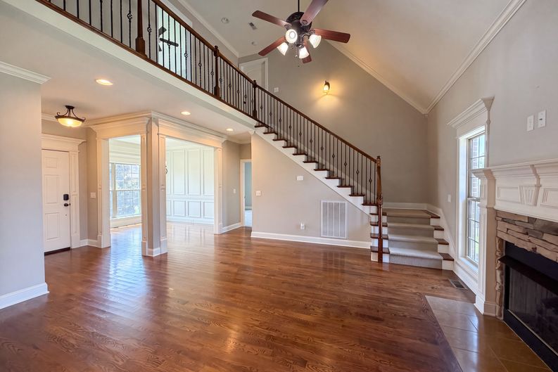 Photo 3 of 30 of 3418 Shady Forest Dr, Murfreesboro, TN