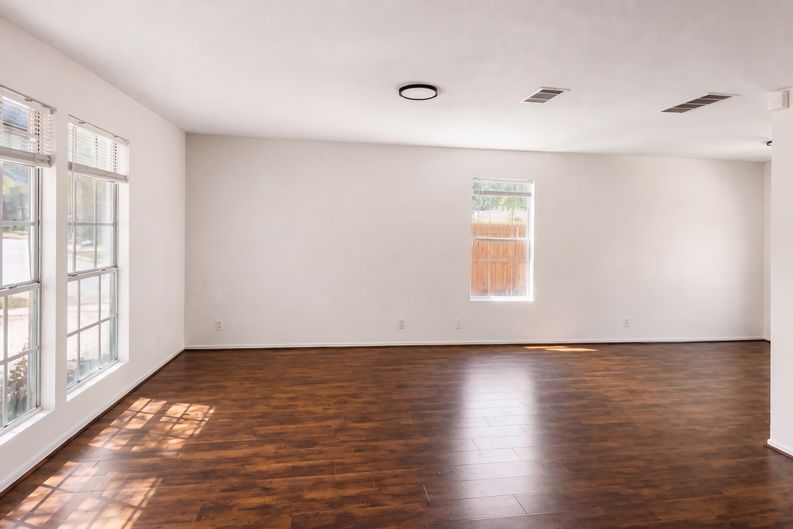 Photo 3 of 20 of 13800 Spring Heath Rd, Pflugerville, TX