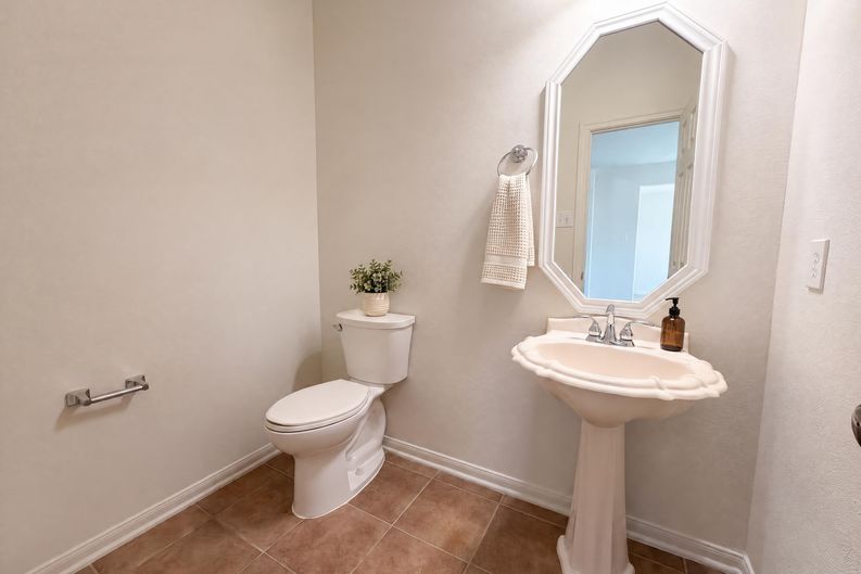 Photo 41 of 52 of 9019 Sunny Ridge Dr, Houston, TX