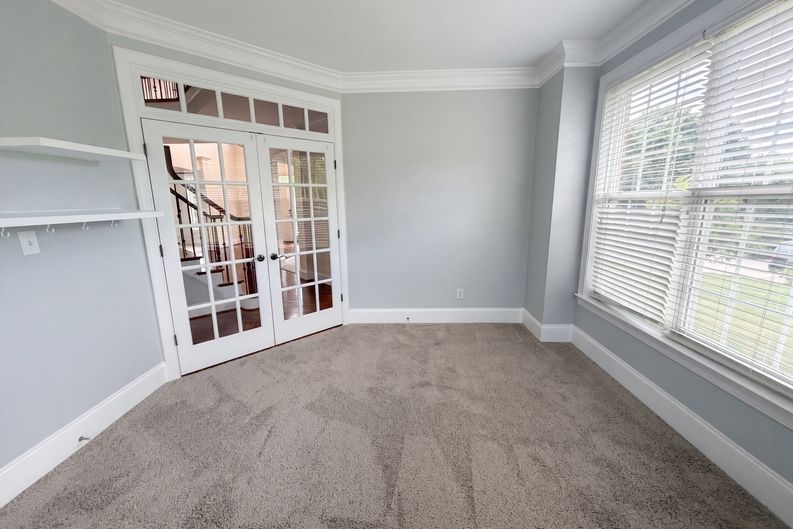 Photo 17 of 33 of 7791 Newhaven Dr, Oak Ridge, NC
