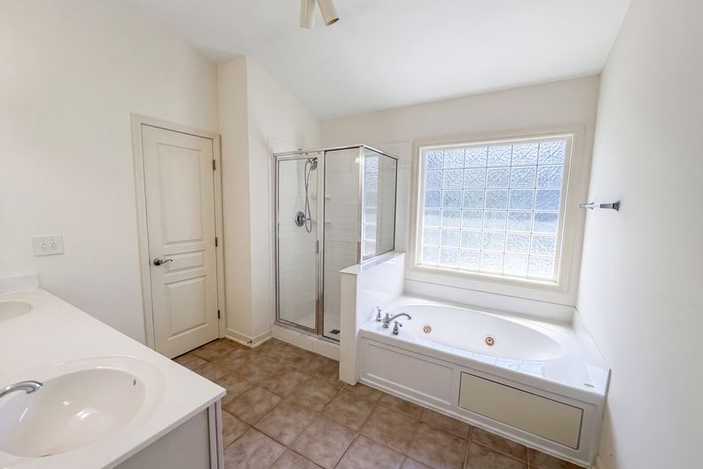 Photo 15 of 23 of 4903 Homeplace Dr, Apex, NC