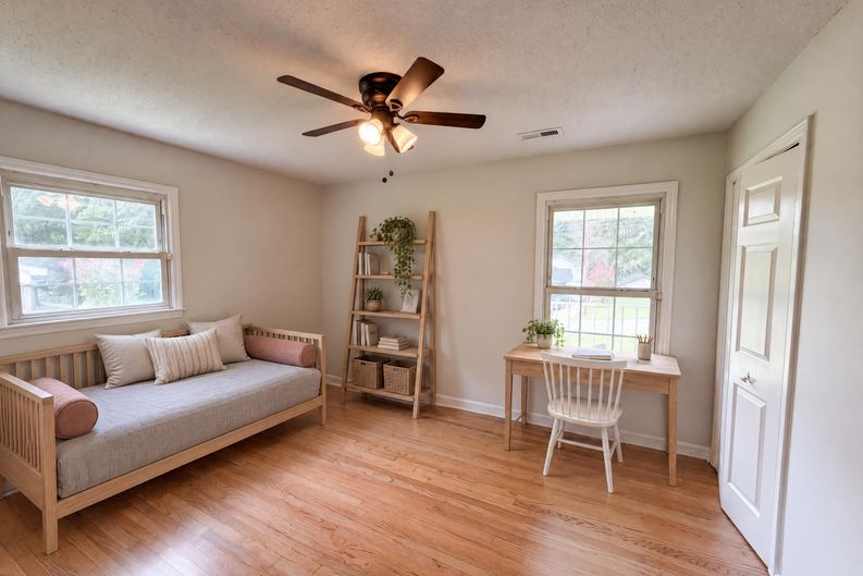 Photo 12 of 17 of 529 Timberlane Dr, Mount Holly, NC