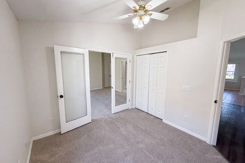 Photo 17 of 34 of 701 Magnolia Creek Cir, Orlando, FL