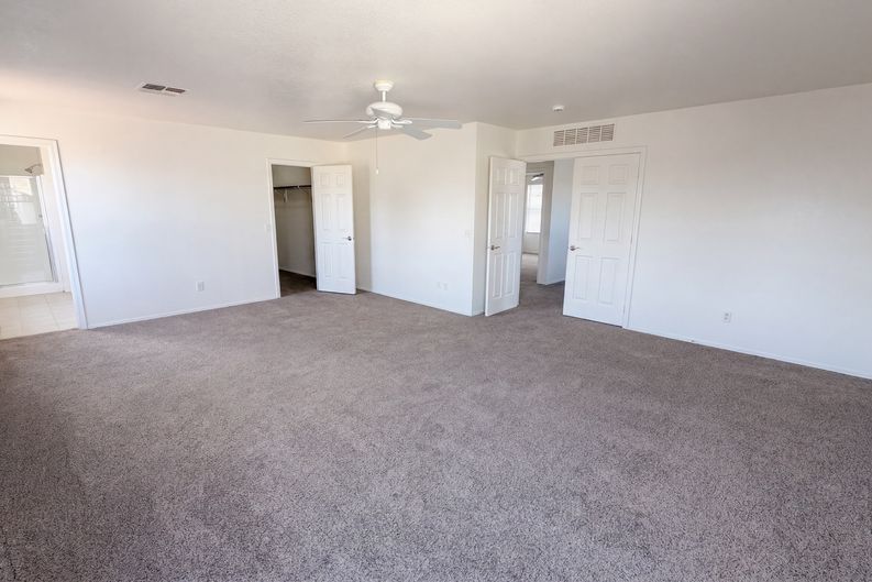 Photo 4 of 33 of 11517 W Larkspur Rd, El Mirage, AZ