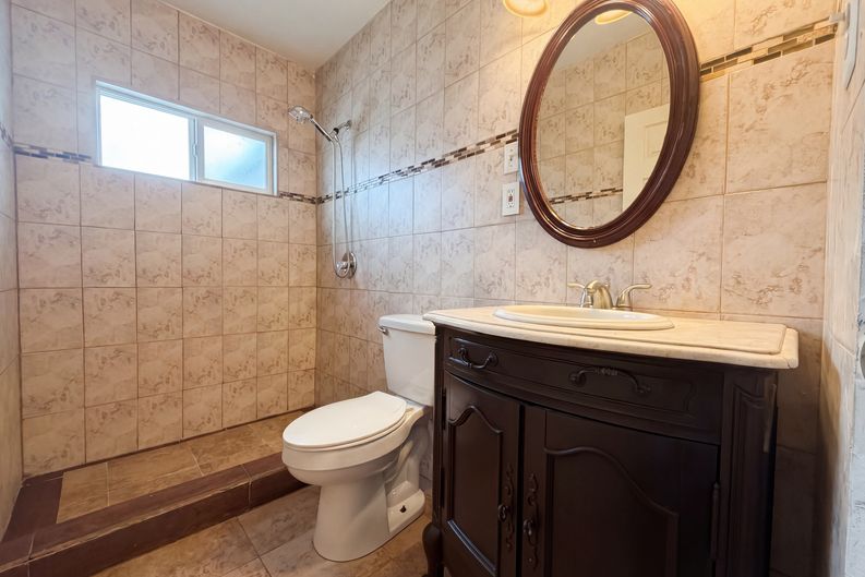 Photo 14 of 42 of 11950 Lee Ave, Adelanto, CA