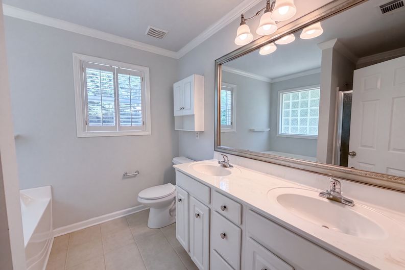Photo 9 of 18 of 211 Logan Creek Ln, Dallas, GA