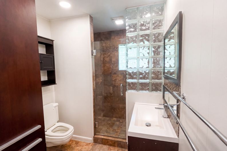 Photo 14 of 18 of 408 Wildhaven Cir, Gadsden, AL