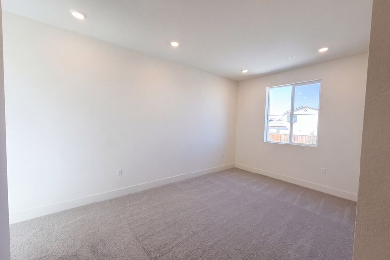 Photo 13 of 15 of 5440 Ironwood Ave, Tracy, CA